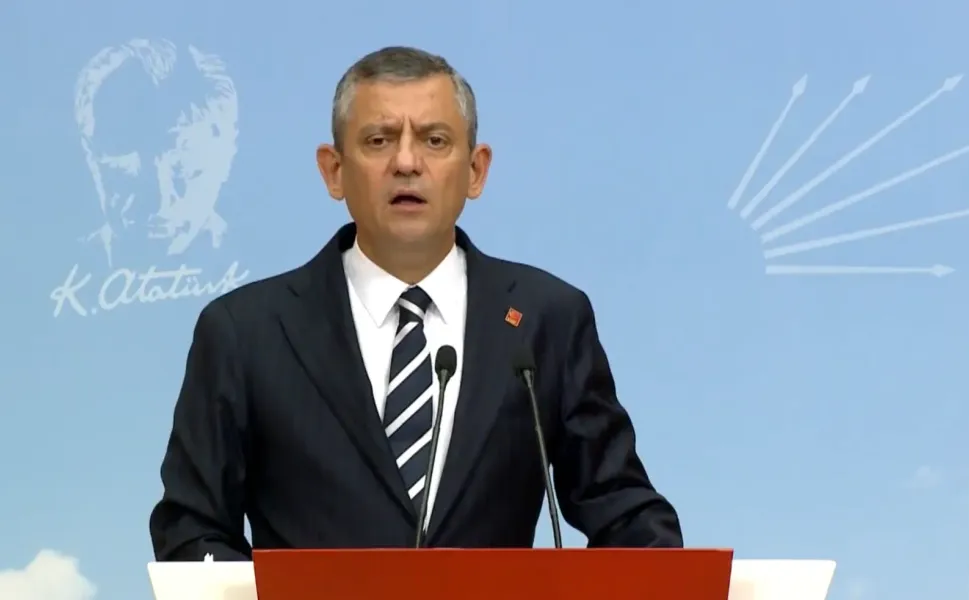 CHP Genel Merkezi’nde Tarihi Direniş