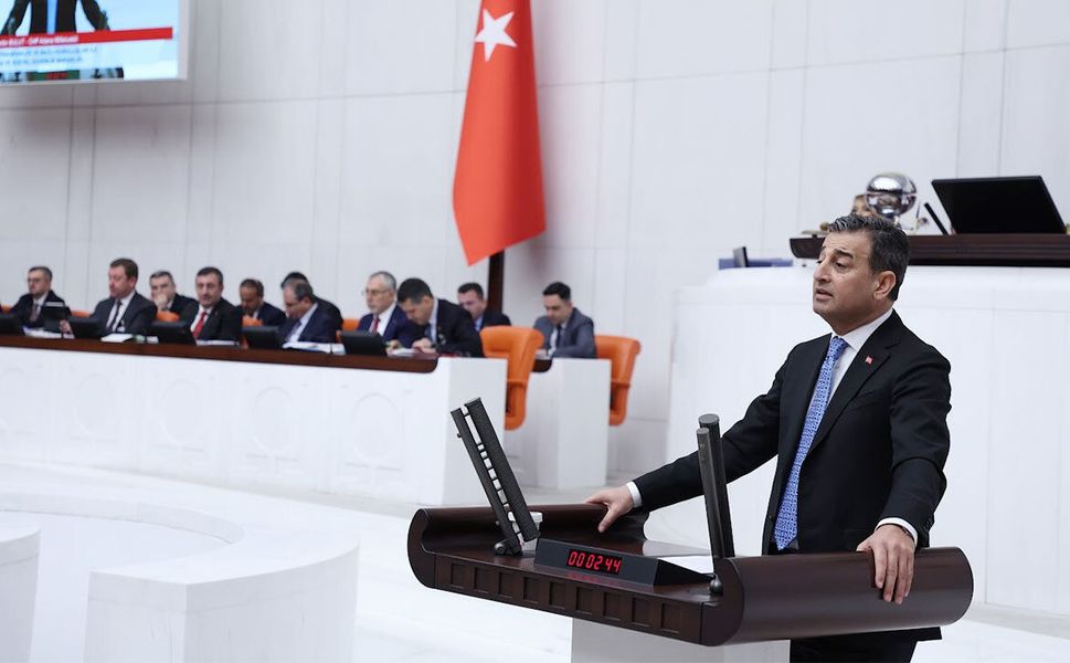 Burhanettin Bulut TBMM Grup Yönetiminde: Yeni Parti'de Kritik Görev Adanalı İsme