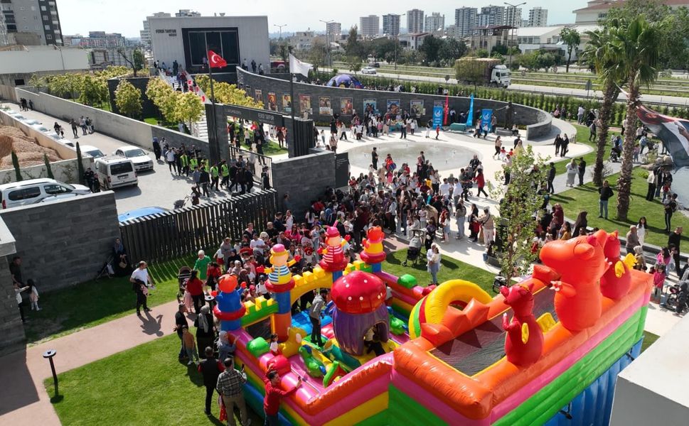 Sarıçam'da 23 Nisan Coşkusu: Başkan Uludağ'dan 'Geleneksel Şenlik' Müjdesi!