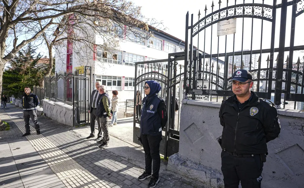 Adana’da Eğitim Alarmı! Okullarda Güvenlik Zirveye Çıkarıldı