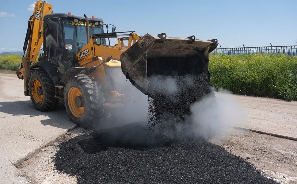 Ceyhan’da Asfalt Atağı! Bozuk Yollar Tek Tek Yenileniyor