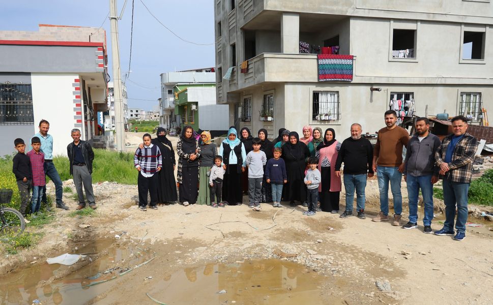Adana’da Yol ve Altyapı Tepkisi: Mahalle Sakinleri Eylem Yaptı