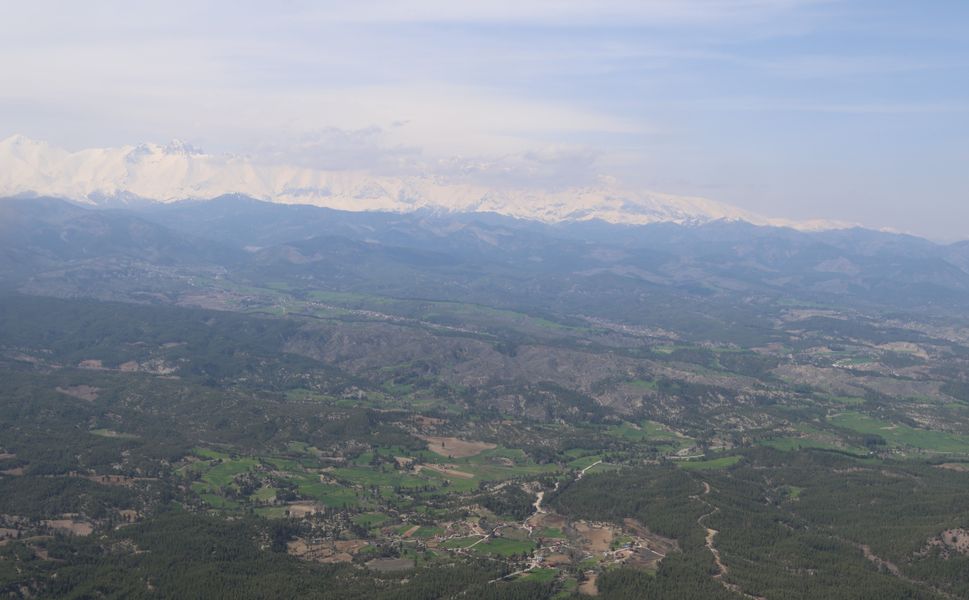 İsviçre Alpleri Değil Adana: Aynı Anda Hem Kış Hem Bahar
