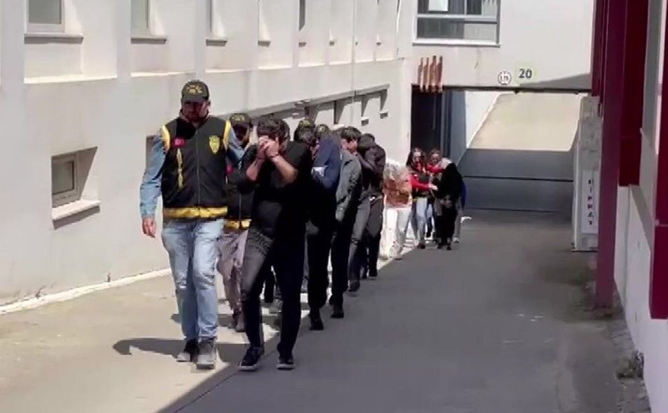 Adana’da Masaj Salonlarına Fuhuş Operasyonu