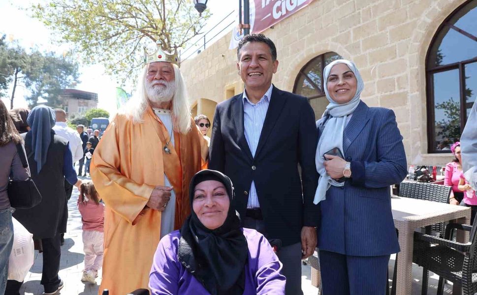 Kozan’da Festival Patlaması! Davul Zurna, Ciğer ve Tarih Bir Arada