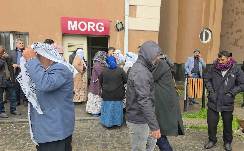 Okula Yıldırım Düştü: 2 Çocuk Hayatını Kaybetti