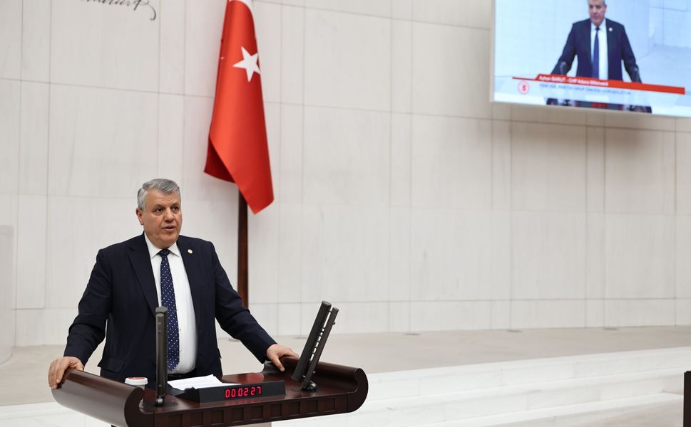 Ayhan Barut’tan 23 Nisan Mesajı: “Egemenlik Milletindir!”