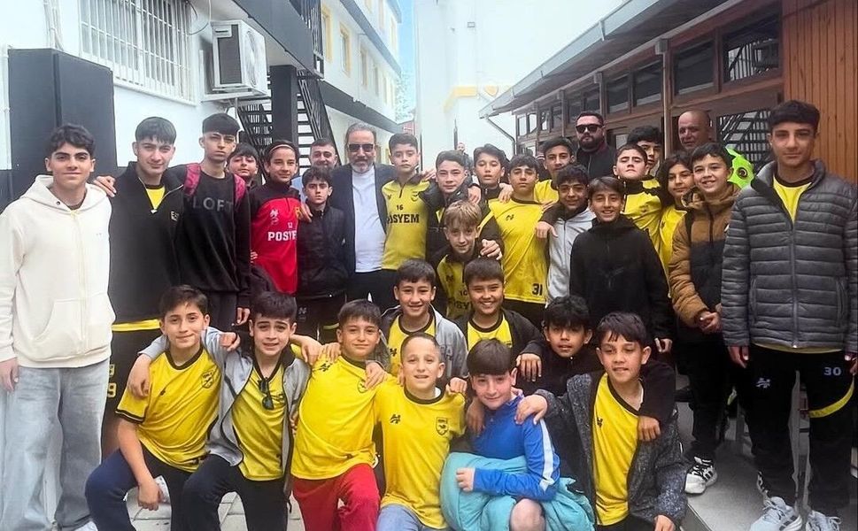 Adana 01 FK'da Hedef 1. Lig: Başkan Kutlu Gençlerle Buluştu