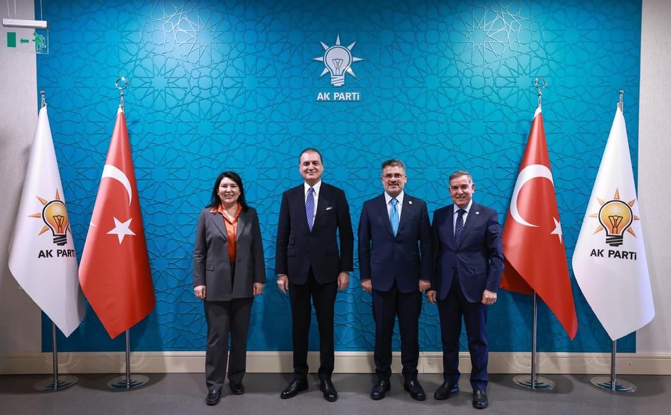 AK Parti’de Adana Mesaisi: Ömer Çelik ile Önemli Buluşma