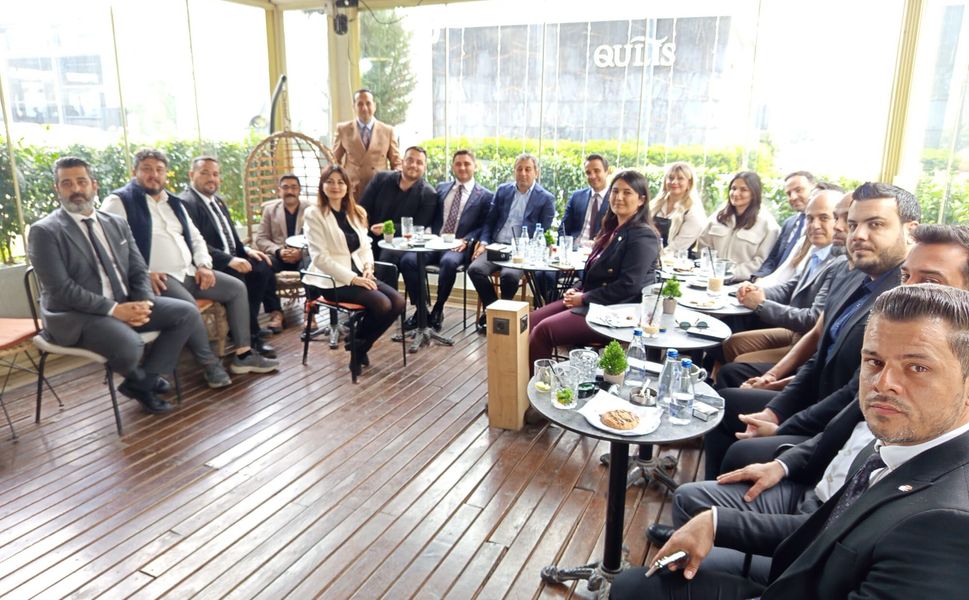 Burhanettin Bulut’tan Gençlerle Sıcak Buluşma: “Gençlerimizle Gurur Duyuyoruz”