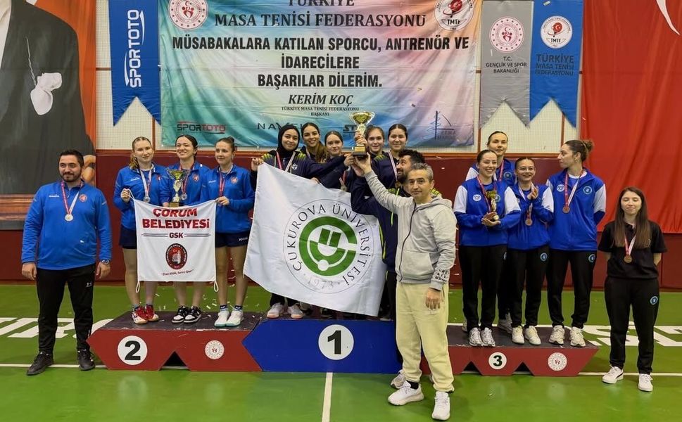 ÇÜSK Kadın Masa Tenisi Takımı Şampiyonluk Kupasını Aldı