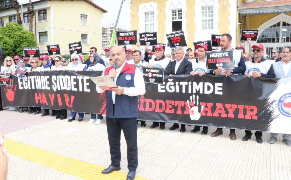 Şanlıurfa'daki Okul Dehşetine Adana'dan Dev Protesto