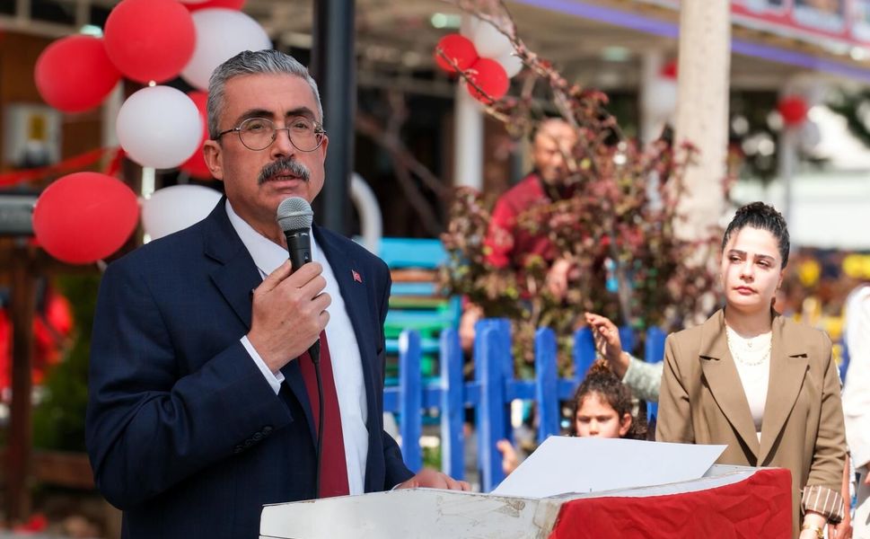 Adana'dan Okul Dehşetine Sert Tepki: Başkan Karataş "Eğitim Yuvaları Kırmızı Çizgimizdir!"