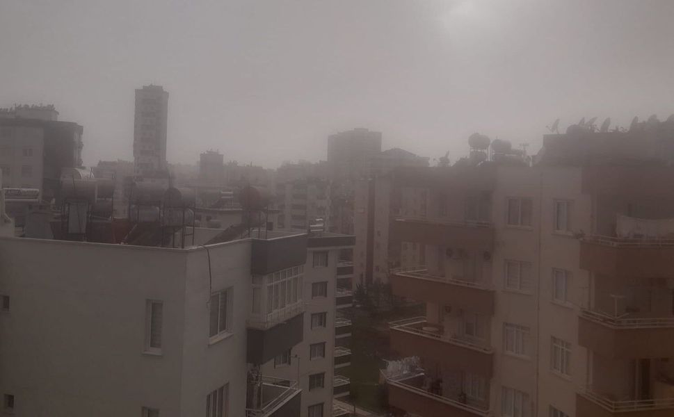 Adana’da Çöl Tozu Alarmı: Şehir Kızıla Büründü