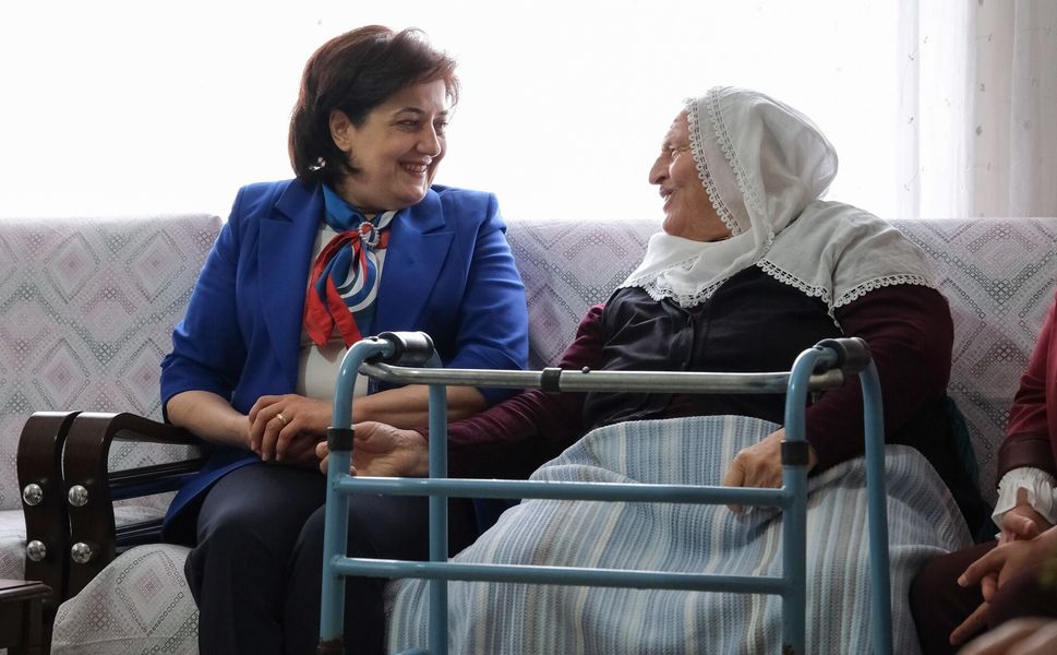 Süreyya Yavuz’dan şehit Annelerine Anneler Günü Ziyareti
