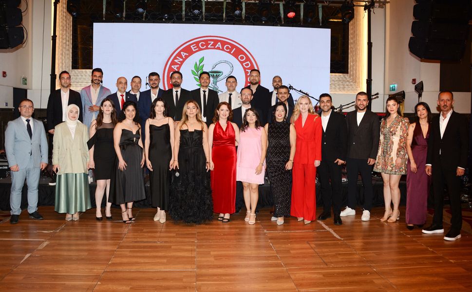 Adana Eczacı Odası'ndan 70. Yıla Özel Görkemli Balo