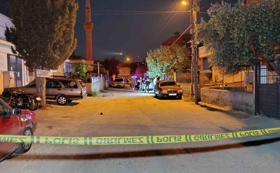 Adana'da Kabus Gecesi! Komşu Kavgasında Silahlar Konuştu: 5 Yaralı!