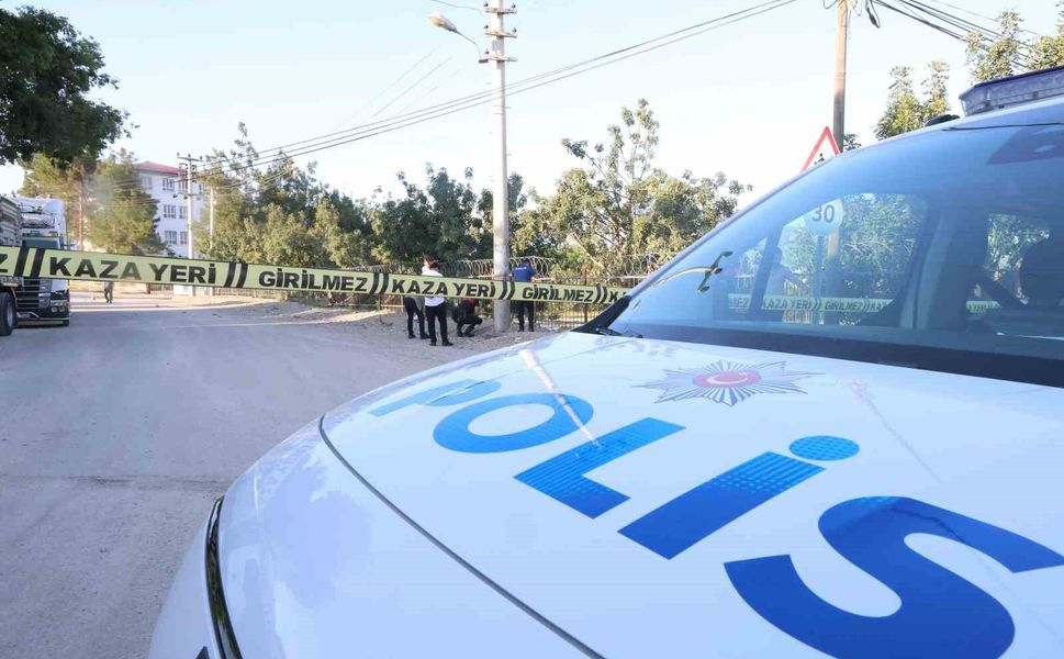 Adana’da Kurban Pazarı Tartışması Kanlı Bitti: 3 Kişi Yaralandı