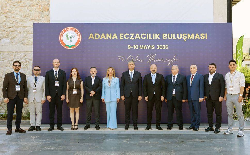 Adana’da Eczacılık Buluşmasına Yoğun İlgi