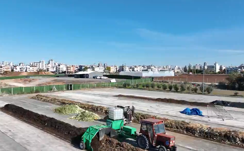 Seyhan'da Atık Devrimi: 2.7 Milyon Kilogram Çöp Toprağa Hayat Verdi!