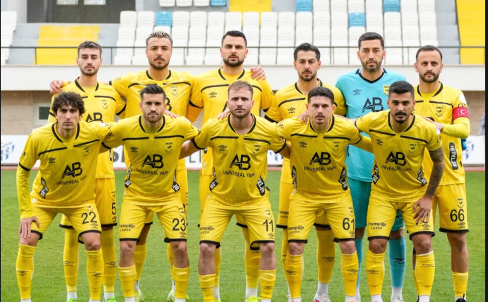 Adana 01 FK’da Renk Değişikliği Gündemde: Taraftarın Talebi Yönetim Masasında
