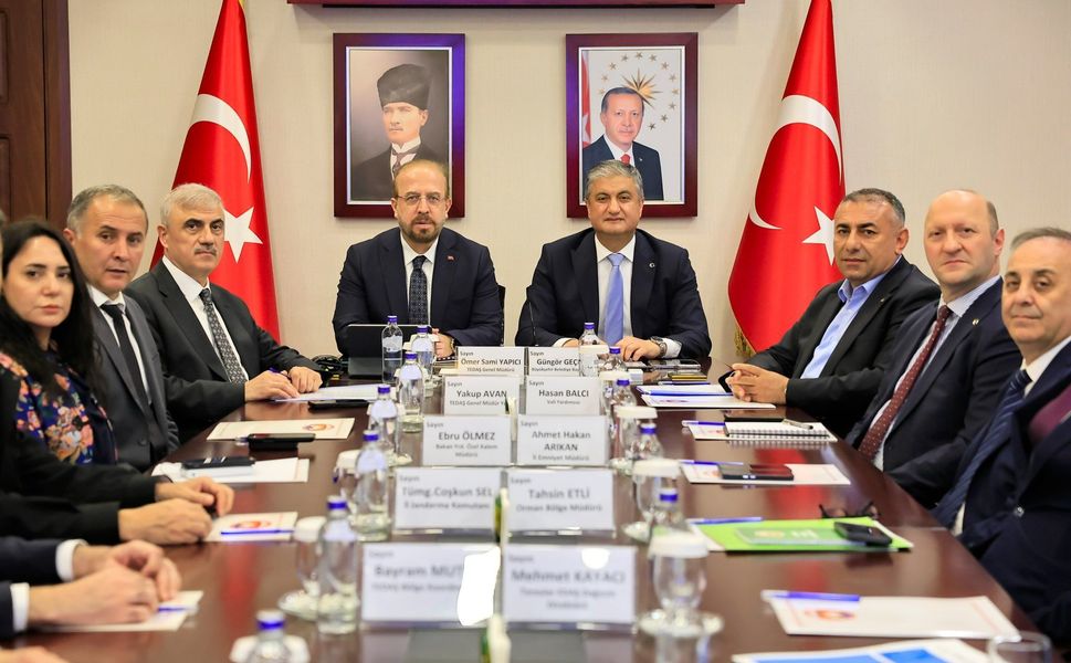 Adana’da Orman Yangınlarına Karşı Alarm: Tedbirleri Masaya Yatırıldı