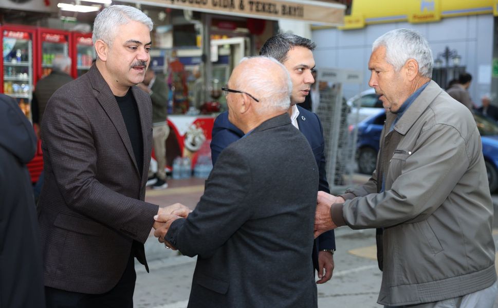 Pozantı’da Bayram Coşkusu: Başkan Ali Avan Vatandaşlarla Bayramlaştı