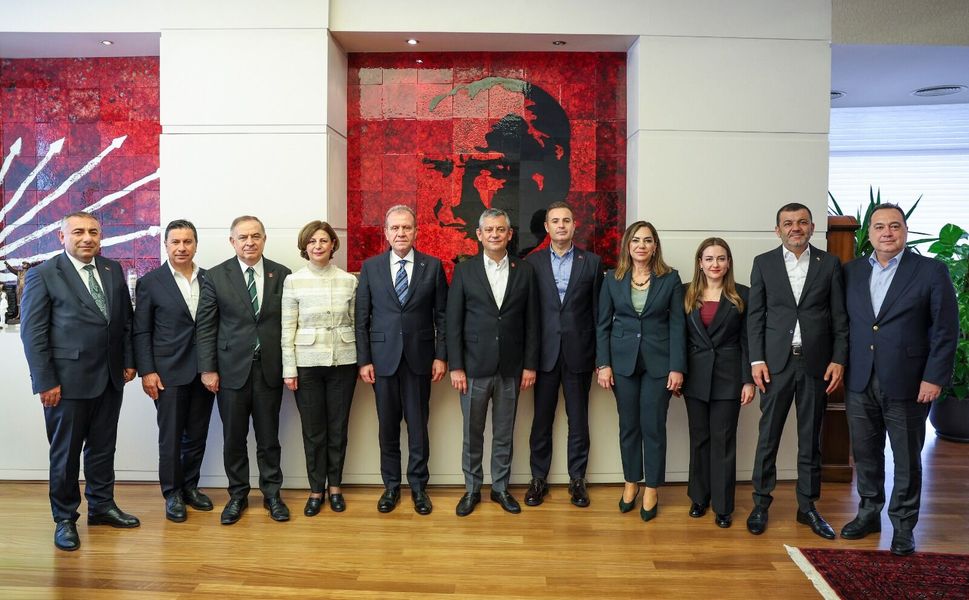 CHP Lideri Özel’den Genel Merkez’de Kritik Zirve