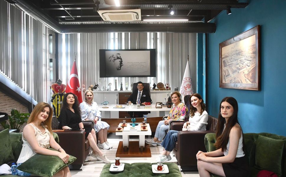 Azerbaycanlı Sinema Heyeti Adana’nın Tarihi Mirasını Keşfetti