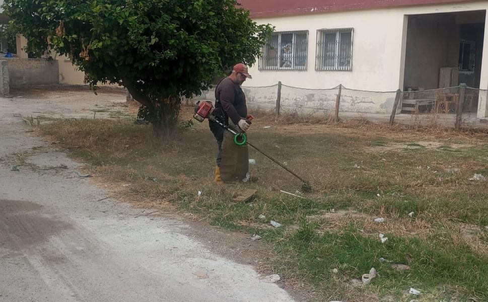 Karataş'ta Estetik ve Çevre Seferberliği: Ekipler İlçe Genelinde Sahaya İndi