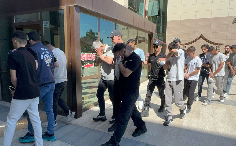 Adana Dahil 19 İlde Siber Dolandırıcılık Operasyonu