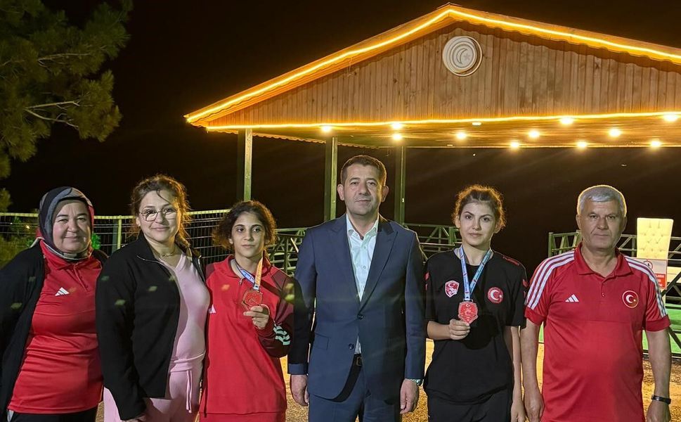 Feke'nin Altın Kızları Tarih Yazdı! Türkiye Şampiyonası'ndan 2 Madalya