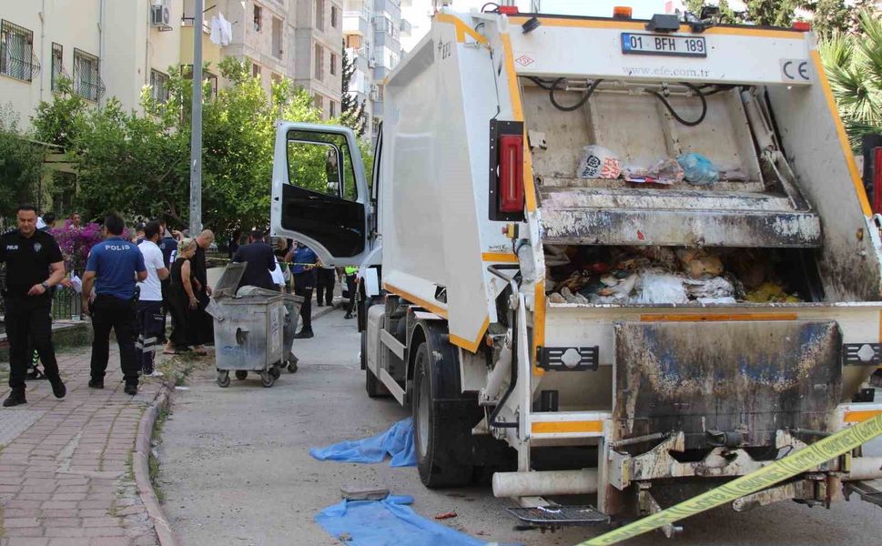Adana’da Çöp Kamyonunun Çarptığı Kadın Hayatını Kaybetti