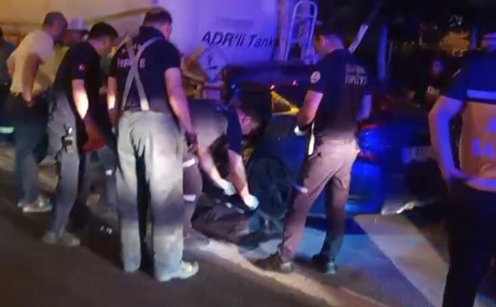 Mersin-Adana Otoyolunda Feci Kaza: Baba Hayatını Kaybetti, 2 Çocuk Yaralandı