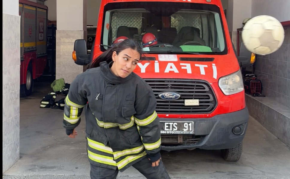 Milli Takıma Destek Çığ Gibi Büyüyor! Adana İtfaiyesi de Katıldı
