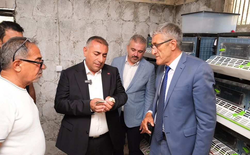 Sarıçam'da Örnek Proje: Öğrenciler Üretti, Köylüler Kazandı