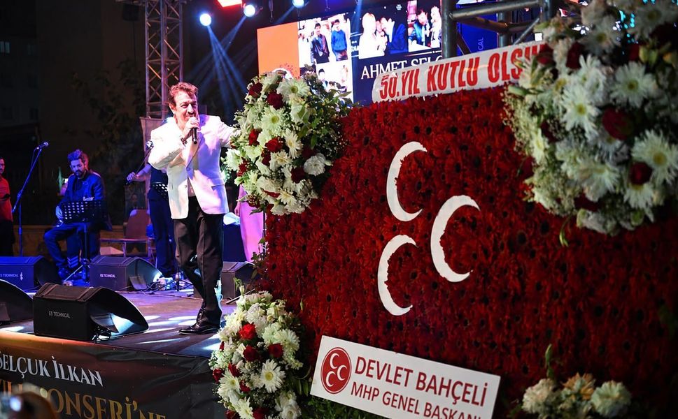 Sarıçam'da Ahmet Selçuk İlkan'ın 50. Sanat Yılı Heyecanı: Başkan Uludağ'dan Vefa Mesajı