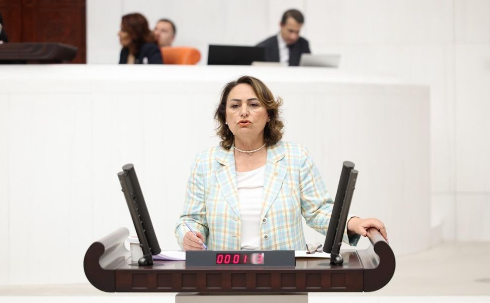 CHP’li Dr. Müzeyyen Şevkin Barbaros Mahallesi’ndeki TOKİ Krizini TBMM’ye Taşıdı