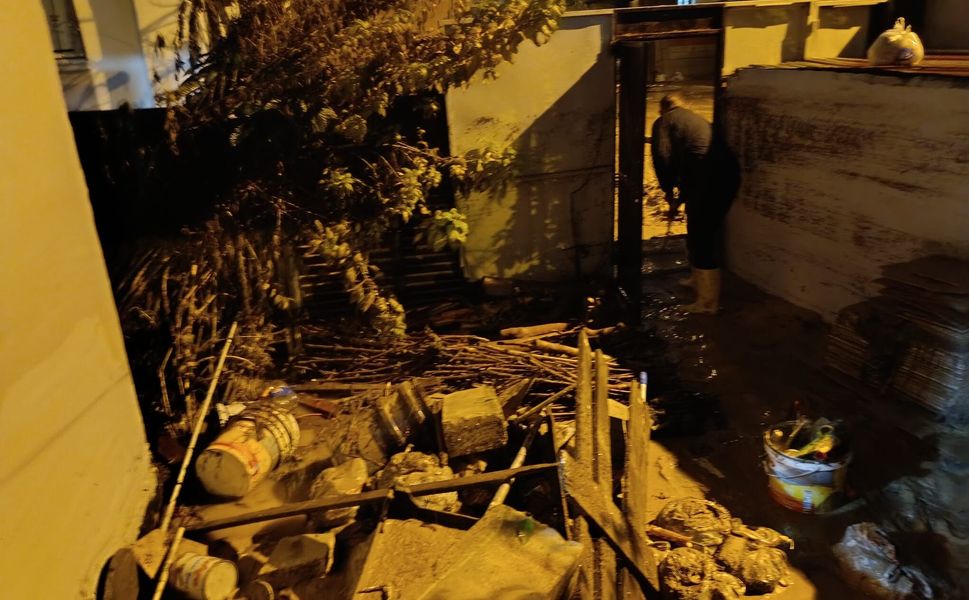 Adana’da Vatandaş İsyan Etti: “Her Yağmurda Aynı Kâbusu Yaşıyoruz”