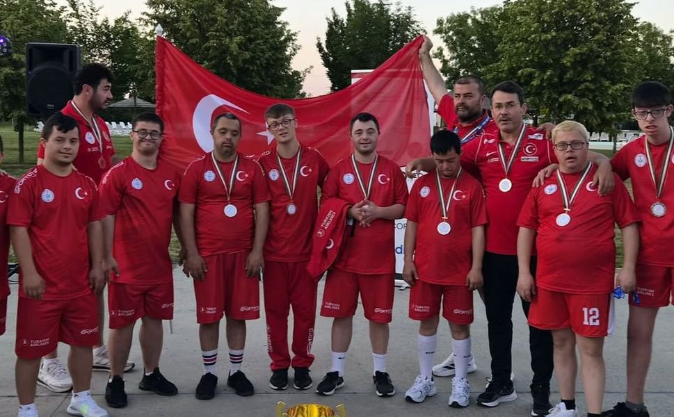 Adanalı Milli Sporcu Onur Kurtulmuş’tan Dünya İkinciliği Başarısı