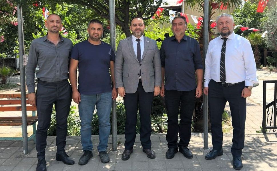 Adana'da İYİ Parti İlçe Başkanı Yeniden Refah Partisi'ne Katıldı