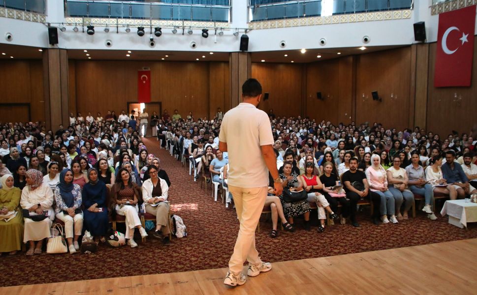 Yüreğir Belediyesi'nden KPSS ve MEB-AGS Adaylarına Büyük Destek