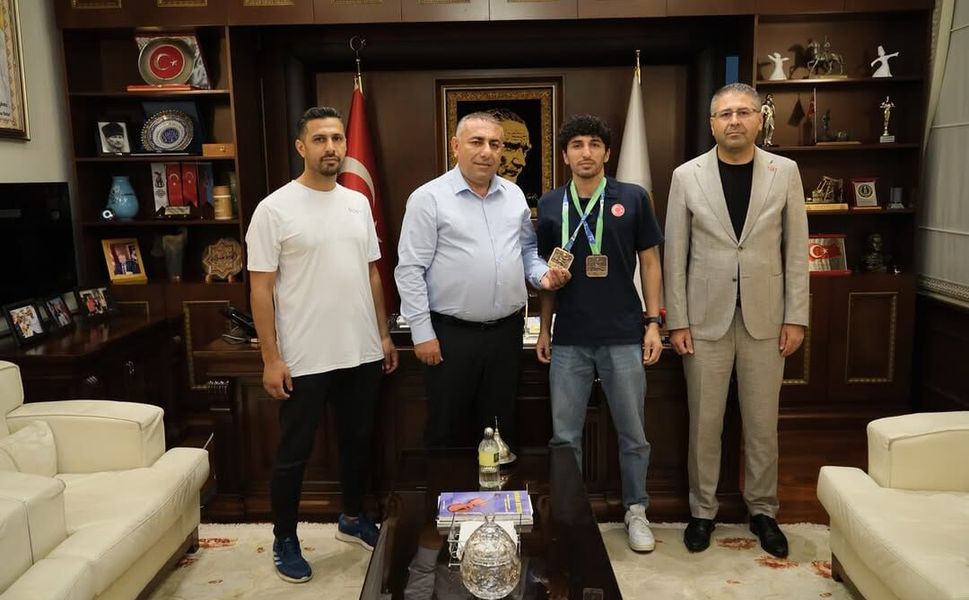 Başkan Vekili Güngör Geçer, Milli Karateci Diyar Hasanoğlu'nu Ağırladı