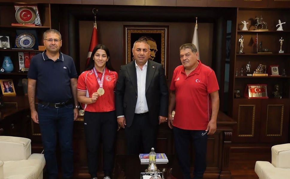 Güngör Geçer, Avrupa Şampiyonu Sporcuları Ağırladı