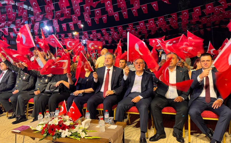 Adana'da 15 Temmuz Demokrasi ve Milli Birlik Günü Coşkusu