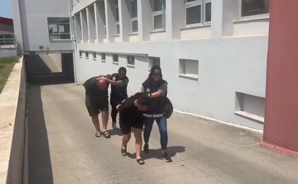 Adana'da Tırda 24,6 Kilo Skunk Ele Geçirildi: Sürücünün Savunması Şaşırttı