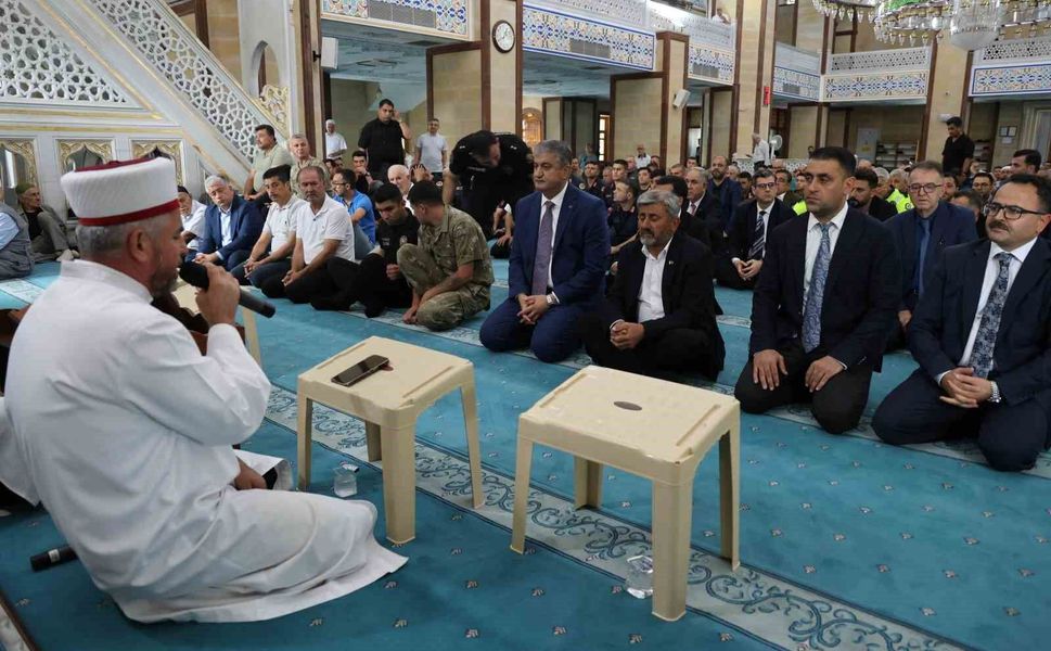 Adana'da 15 Temmuz Şehitleri İçin Duygu Dolu Anma Programı