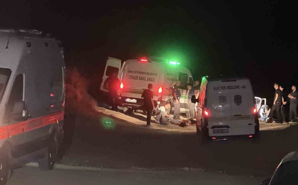 Adana'da Kanlı Gece: 3 Kişi Silahlı Saldırıda Hayatını Kaybetti