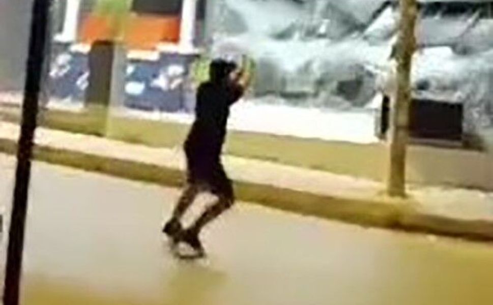 Adana'da Kurşunların Hedefi Yine Aynı Tatlıcı Oldu! Polis Alarmda