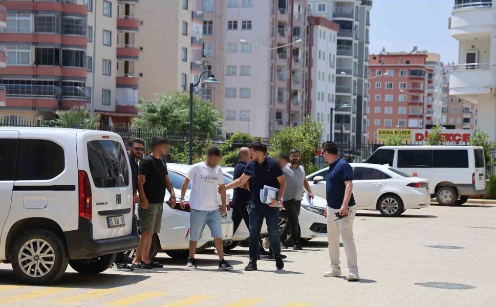 Kozan Adliyesi Önünde Çıkan Silahlı Kavganın Şüphelileri Serbest